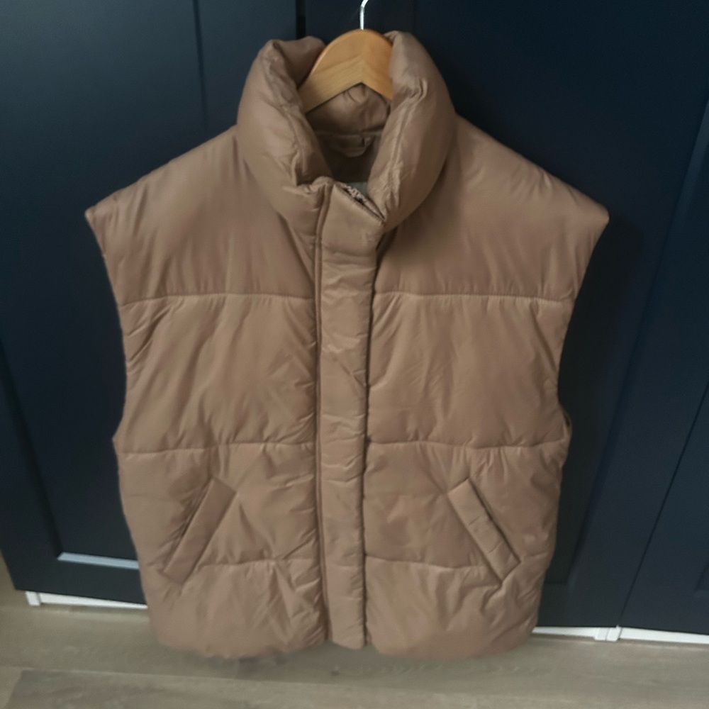 Abercrombie Tan oversized Puffer Vest